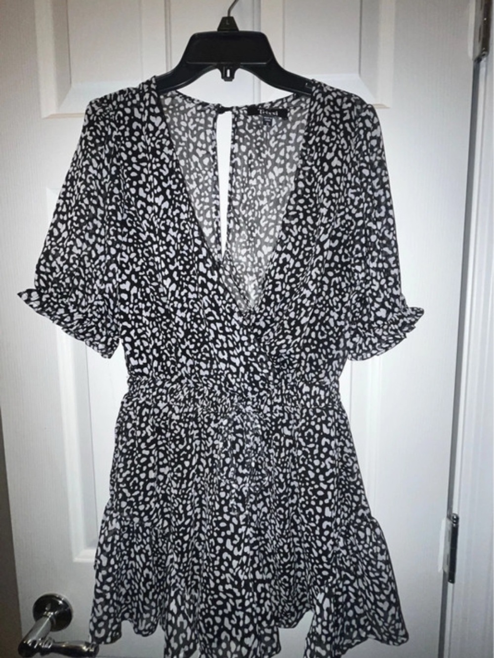 Trixxi Black and White Printed V-Neck Ruffled Mini Dress